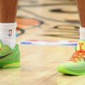 Subastan las legendarias Kobe 6 “Grinch” usadas en Navidad de 2010