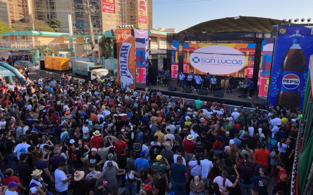 El Pozón abrió fuegos: Miles de zulianos se unieron en un solo canto para celebrar la llegada del Niño Dios