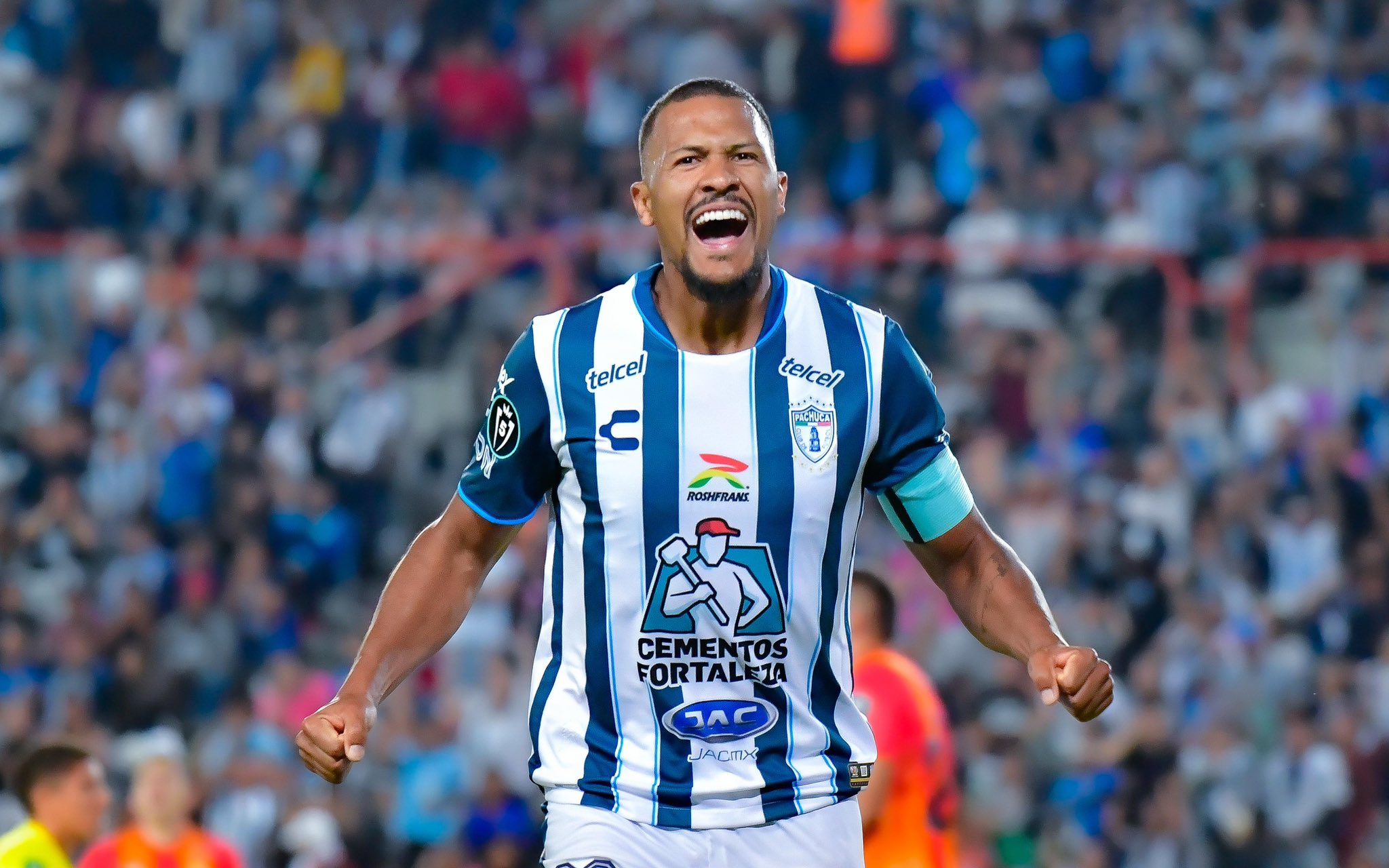 Salomón Rondón vuelve al Pachuca tras su paso por el Oviedo