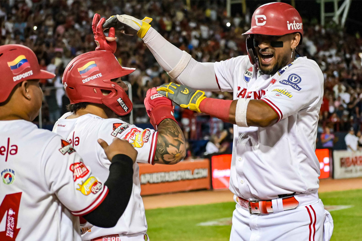 Cardenales elimina a Leones y asegura el primer lugar