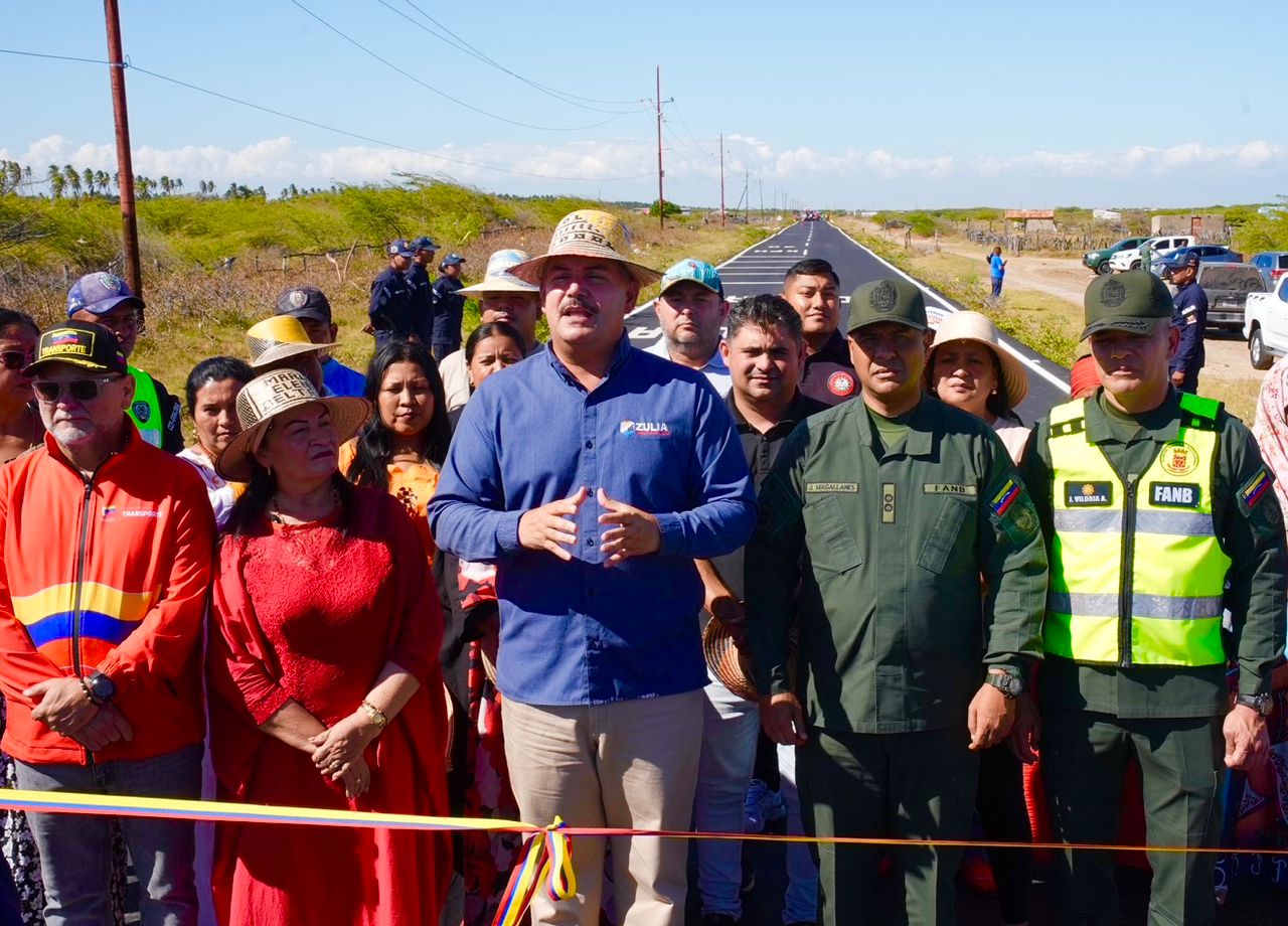 Junto al Presidente Nicolás Maduro: Gobernador Luis Caldera inauguró rehabilitación vial de la Troncal del Caribe en la Guajira