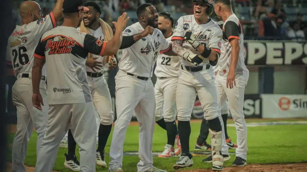Águilas recibe a Caribes en un duelo crucial por la clasificación