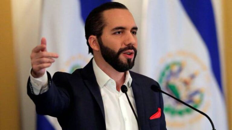 Bukele confiesa que le gustaría continuar en el poder por diez años más