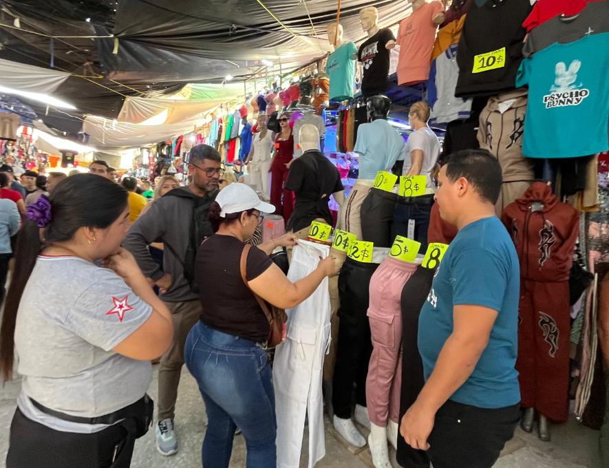 A horas de las 12 campanadas: Compradores buscan los 