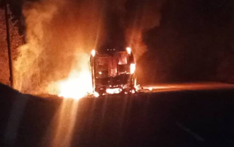 Incendio consumió un Buscama en Yaracuy, venía hacia Maracaibo