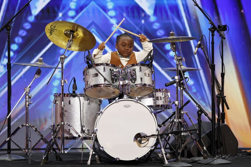 ¡Con cinco años y gran talento! Conoce a Chrisyius Whitehead, el adorable mini baterista que conquistó America’s Got Talent