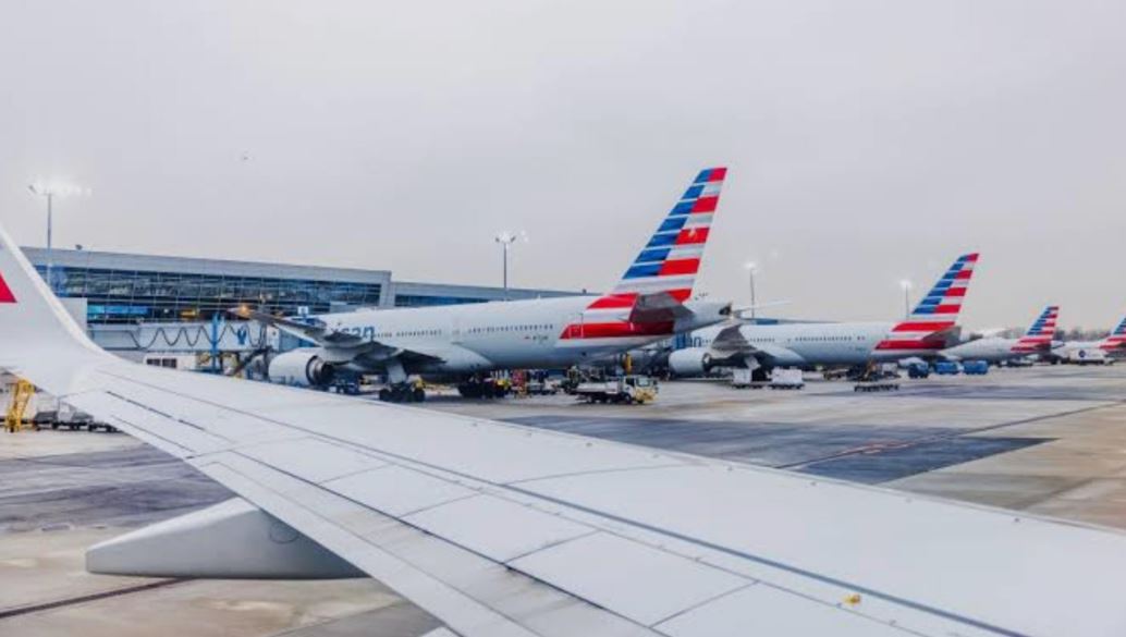 Miles de vuelos cancelados en EEUU por tormentas invernales