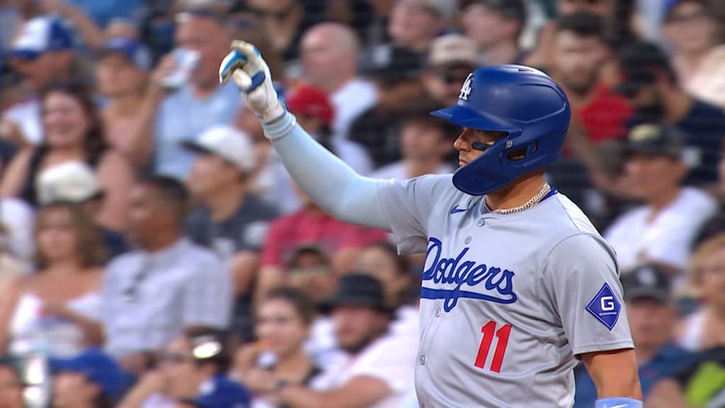 Miguel Rojas se ganó una temporada más con los Dodgers