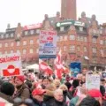 Multitudinaria protesta en Copenhague rechaza pretensiones de Trump sobre Groenlandia
