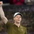 Sinner avanza para enfrentarse a Djokovic en las semifinales del Abierto de Australia