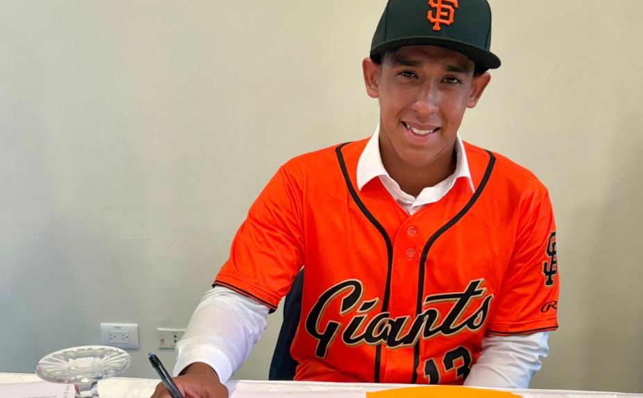 Luis Hernández estampa su firma como el prospecto mejor valorado de la Clase 2026