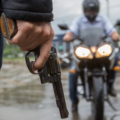 Corrió detrás de los ladrones para tratar de recuperar su moto y le dispararon, sucedió en Barquisimeto