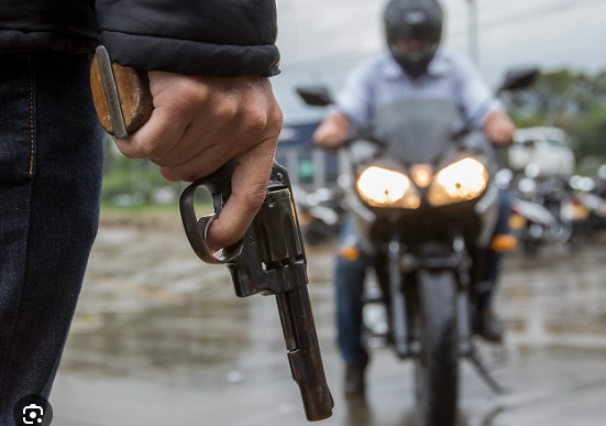 Corrió detrás de los ladrones para tratar de recuperar su moto y le dispararon, sucedió en Barquisimeto