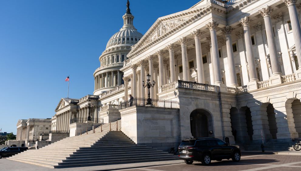 El Senado aprobó impedir que Trump tome más acciones militares contra Venezuela sin la aprobación del Congreso