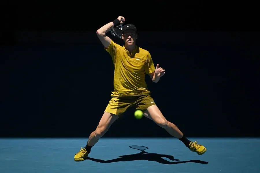 Sinner vence al calor y a Spizzirri en una remontada épica hacia los octavos de final