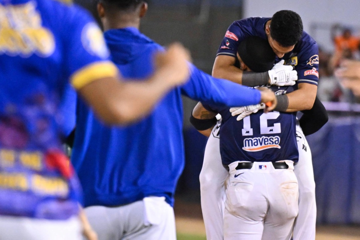 Round Robin: Magallanes sigue indetenible tras remontar y dejar en el terreno a Cardenales