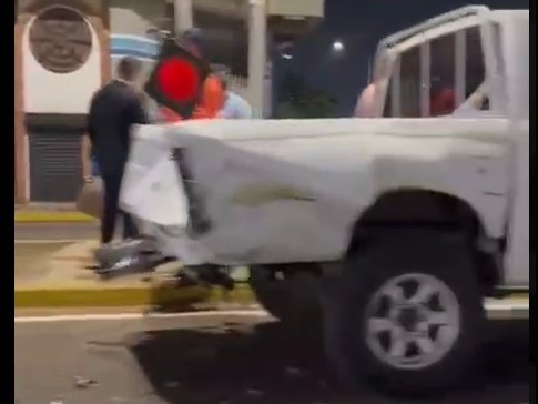 Tres choques se registraron en Maracaibo poco antes del cañonazo: Un joven herido y otro muerto fue el lamentable saldo