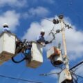 Corpoelec fortalece red de distribución zuliana con instalación de nuevos equipos
