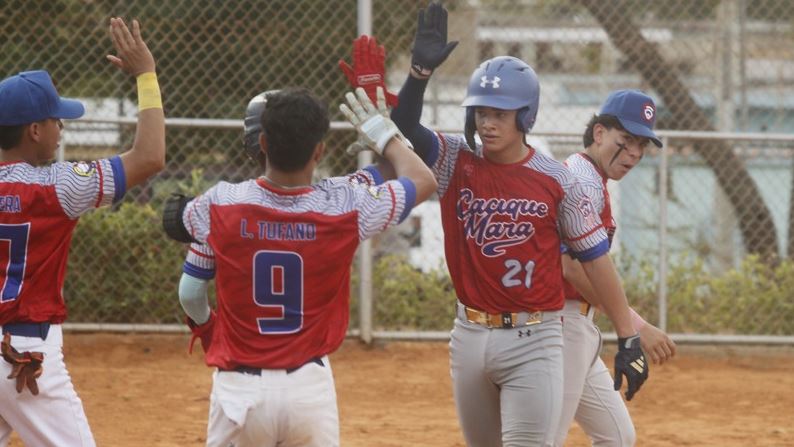 Cacique Mara y Flor Amarillo dominan por blanqueo en el inicio de las eliminatorias senior de Pequeñas Ligas