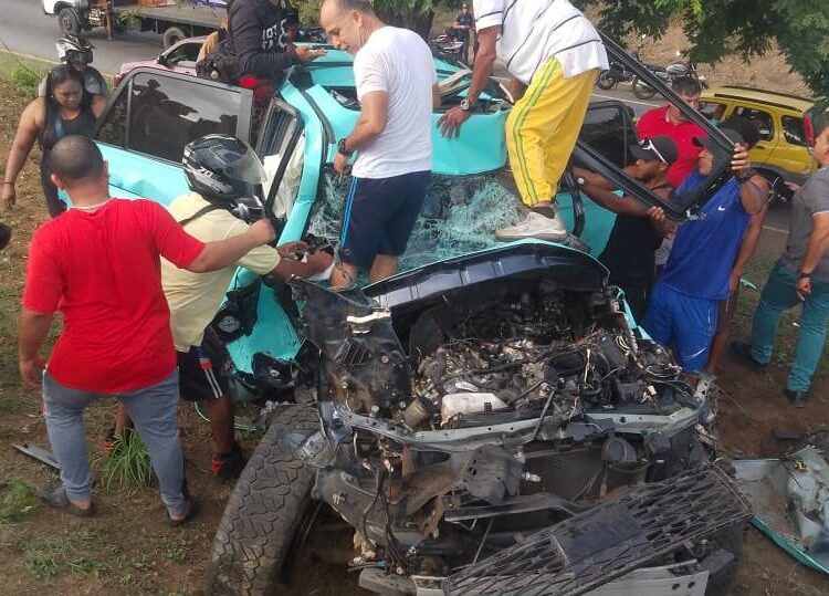 Circulan videos e imágenes impactantes sobre el accidente del lanzador Carlos Hernández