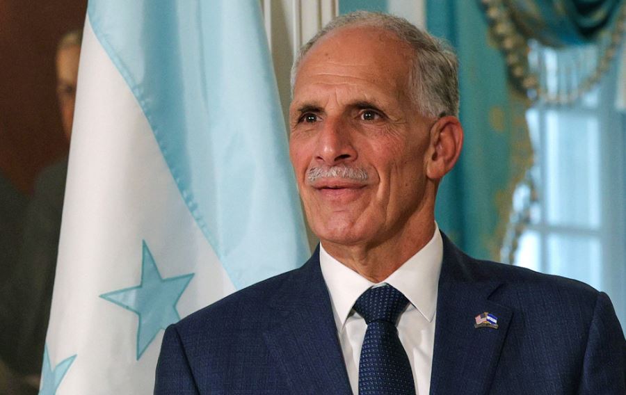 Asfura asume la presidencia de Honduras tras su controvertida proclamación