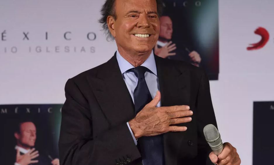Fiscalía española archivó denuncia contra Julio Iglesias por falta de competencia