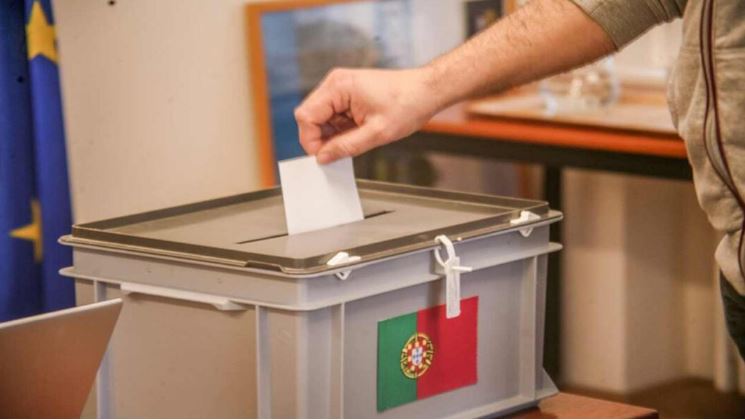 Abren centros de votación para elecciones presidenciales en Portugal