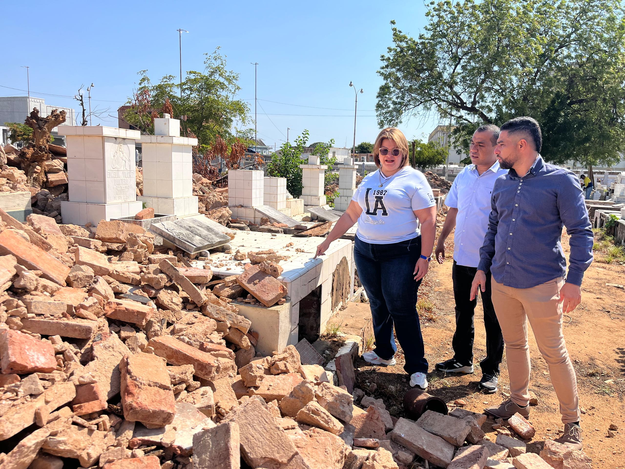 Alcaldía de Maracaibo inició trabajos de limpieza y recuperación en el cementerio El Cuadrado