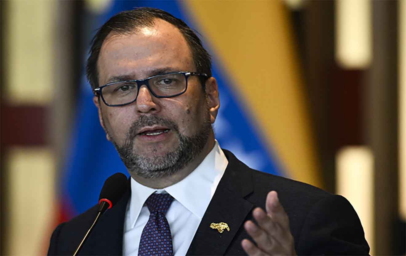 Canciller venezolano aseguró que recibieron a la jefa de la Misión Diplomática de EEUU