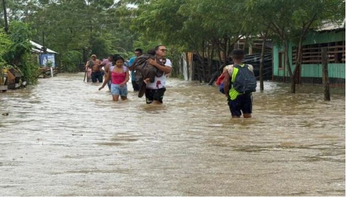 Fuertes precipitaciones dejan damnificados y daños en Colombia: Ordenan cierre de playas en Cartagena ante el frío, vientos y oleajes