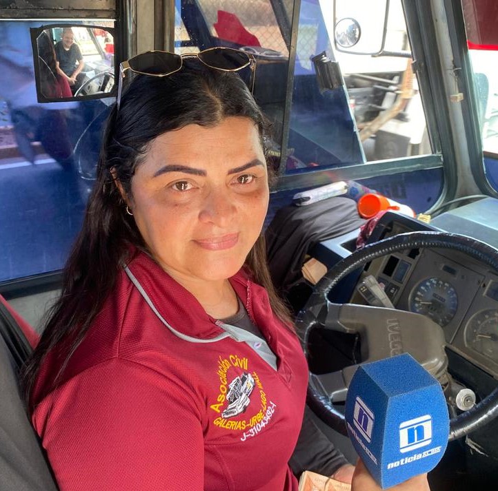Choferesa del transporte público: “Mi esposo quedó ciego y tomé el volante para seguir la ruta en la vida”
