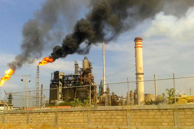 Pdvsa atendió dos derrames de petróleo cerca de la refinería Cardón: Reuters