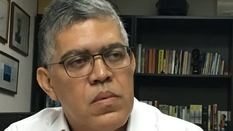Elías Jaua aseguró que urge una propuesta para incrementar el sueldo mínimo