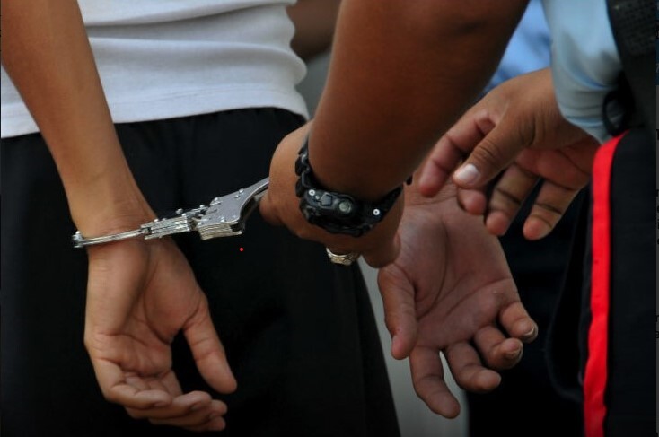 Detienen a una mujer por asfixiar a su bebé recién nacida con un pedazo de tela