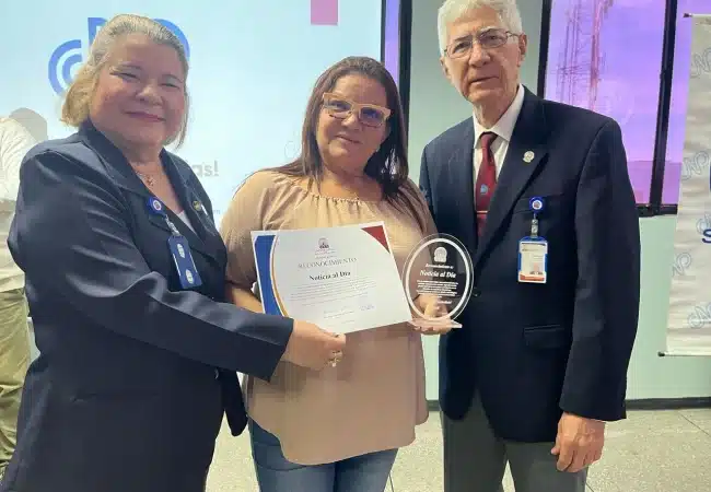 Noticia al Día recibe reconocimiento de la URBE por su labor con la verdad y la información oportuna