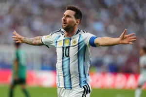 Noche eterna de Messi: Triplete en el estreno de Argentina y récord histórico en los Mundiales