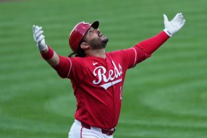 Eugenio Suárez despliega todo su poder con dos jonrones en paliza de Rojos ante Mets