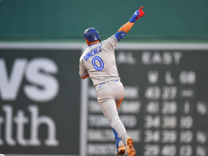 Andrés Giménez lidera con jonrón la victoria de Azulejos en Fenway Park
