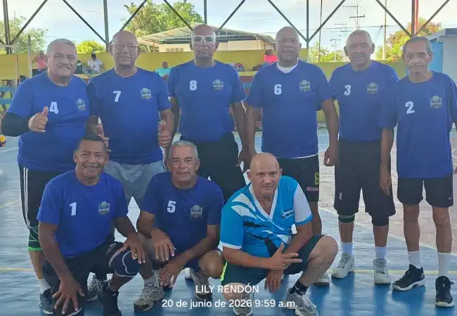 San Francisco se corona en el triangular de voleibol Máster 60 y celebra el regreso de Luis Urribarrí