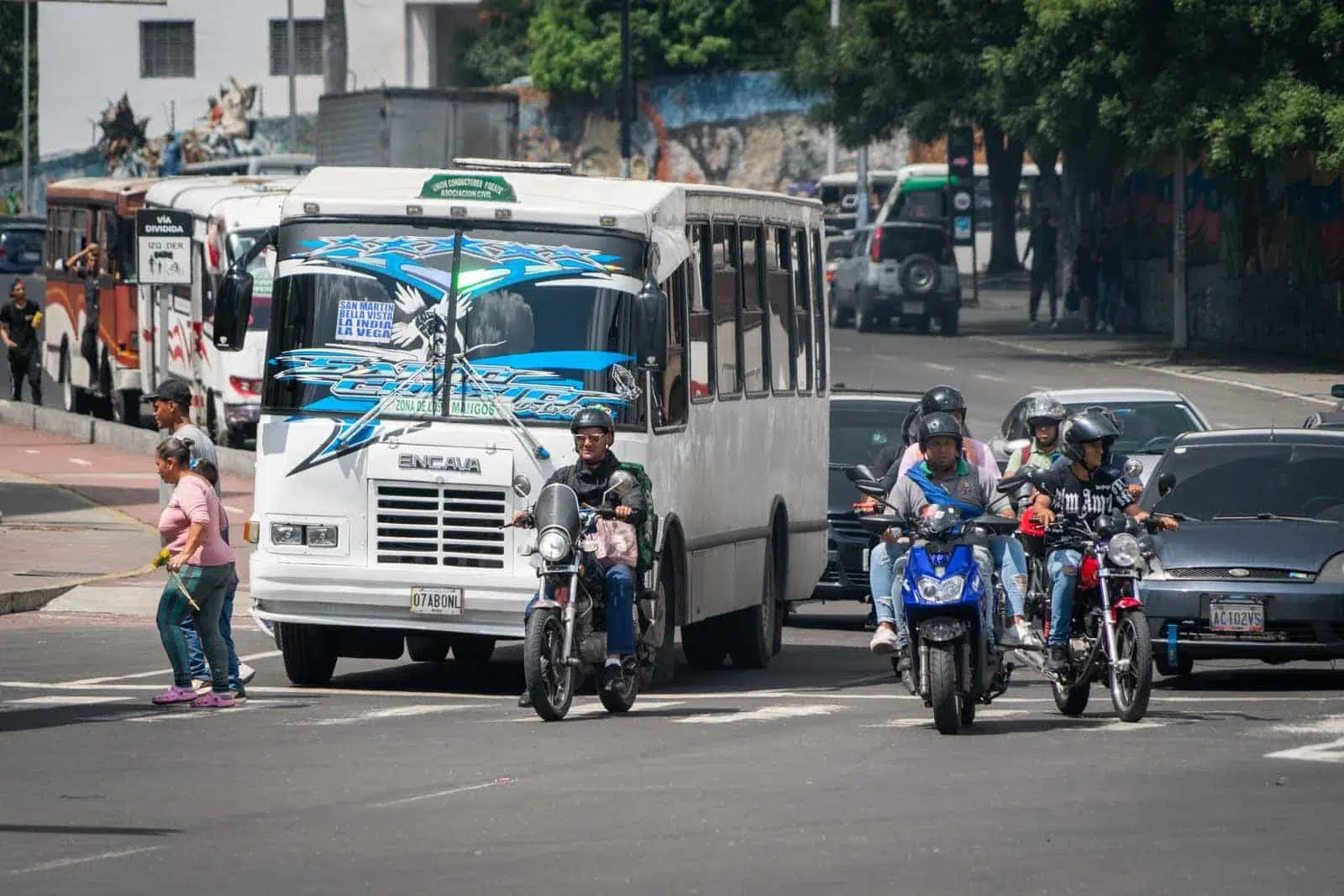 Banco de Venezuela y transportistas públicos acuerdan cobro electrónico del pasaje