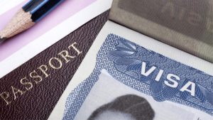 Frente a una caída del 63% en visitas, Curazao evalúa eliminar el visado para venezolanos