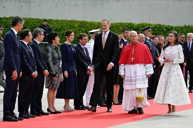 El papa León XIV arribó a España en la primera etapa de su Viaje Apostólico