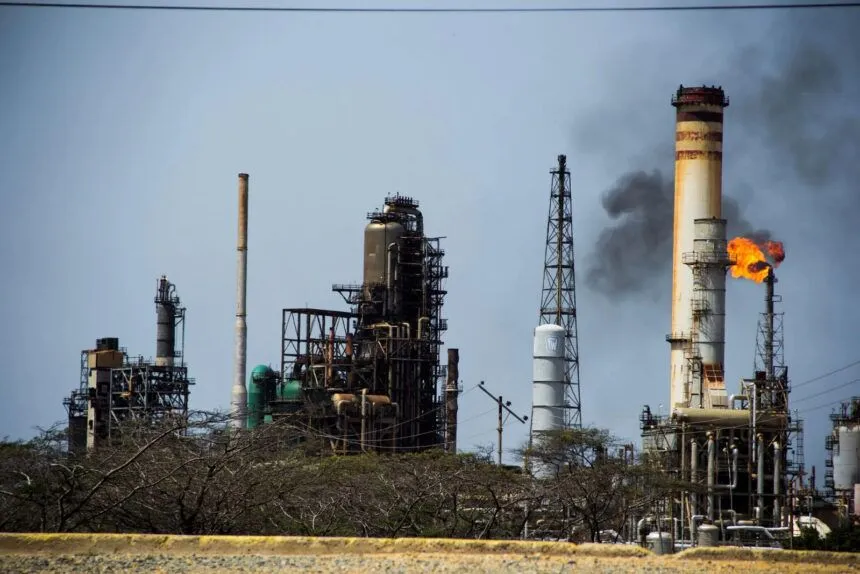 John Barrett aseguró que las exportaciones de petróleo de Venezuela alcanzaron 1,25 millones de bd 